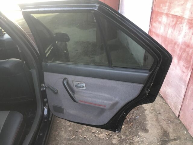 Чорний Рено 19, об'ємом двигуна 1.8 л та пробігом 197 тис. км за 1399 $, фото 9 на Automoto.ua