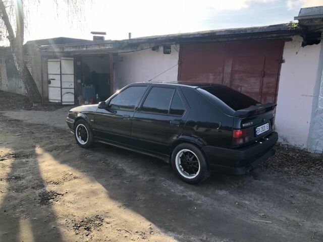 Чорний Рено 19, об'ємом двигуна 1.8 л та пробігом 197 тис. км за 1399 $, фото 6 на Automoto.ua