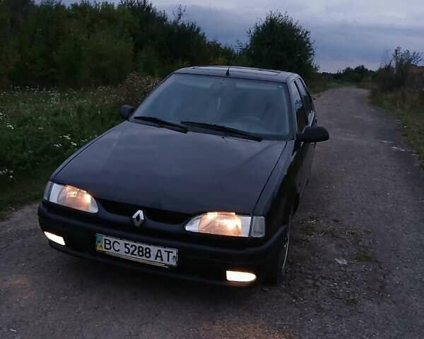 Черный Рено 19, объемом двигателя 1.8 л и пробегом 375 тыс. км за 2000 $, фото 2 на Automoto.ua