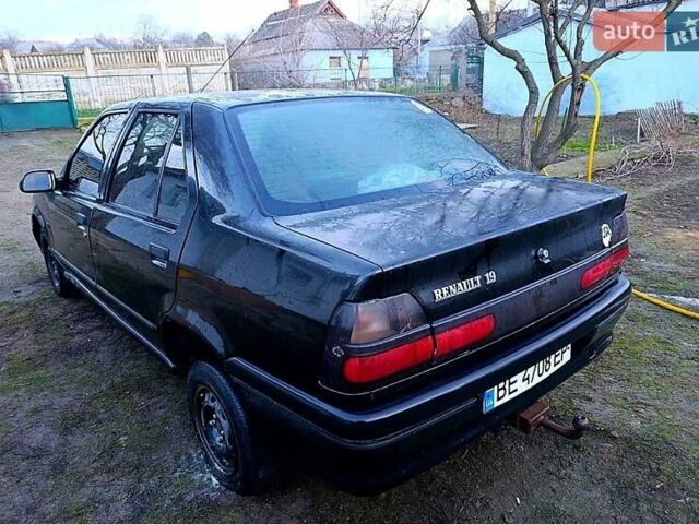 Черный Рено 19, объемом двигателя 1.7 л и пробегом 260 тыс. км за 1060 $, фото 1 на Automoto.ua