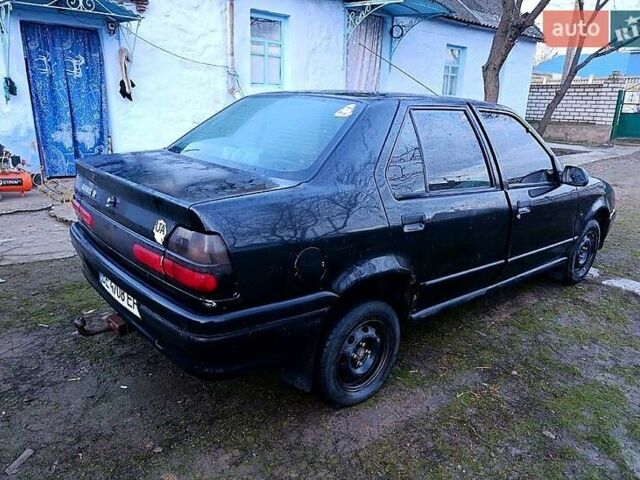 Черный Рено 19, объемом двигателя 1.7 л и пробегом 260 тыс. км за 1060 $, фото 2 на Automoto.ua