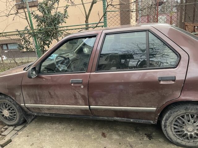 Коричневый Рено 19, объемом двигателя 1.4 л и пробегом 258 тыс. км за 800 $, фото 2 на Automoto.ua