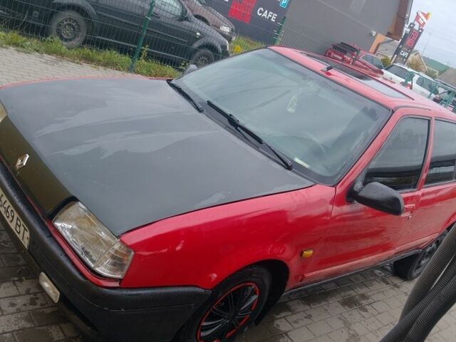 Красный Рено 19, объемом двигателя 1.9 л и пробегом 555 тыс. км за 950 $, фото 2 на Automoto.ua