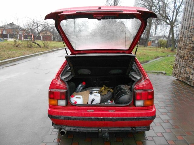 Красный Рено 19, объемом двигателя 1.7 л и пробегом 300 тыс. км за 650 $, фото 4 на Automoto.ua