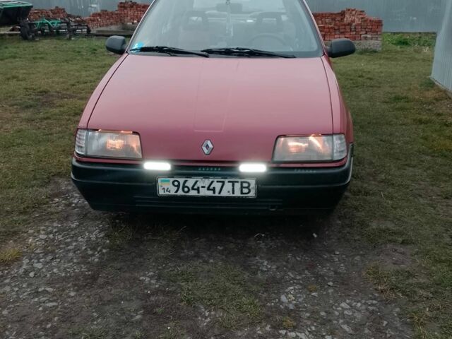 Червоний Рено 19, об'ємом двигуна 0 л та пробігом 122 тис. км за 949 $, фото 5 на Automoto.ua