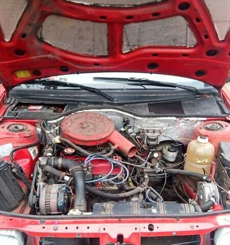 Красный Рено 19, объемом двигателя 1.4 л и пробегом 33 тыс. км за 800 $, фото 2 на Automoto.ua