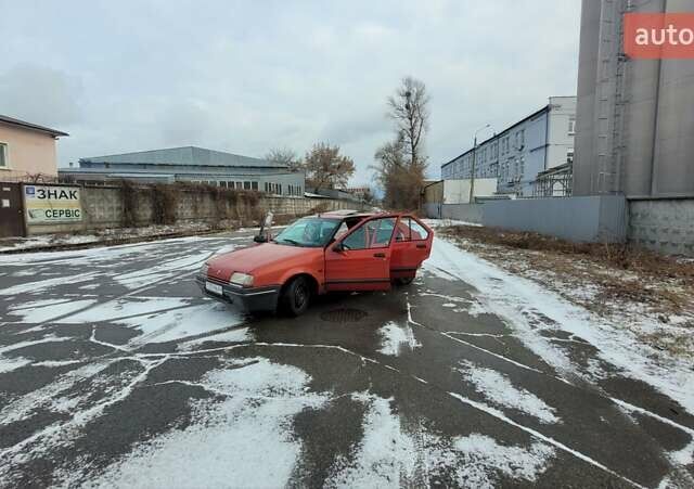 Красный Рено 19, объемом двигателя 1.4 л и пробегом 360 тыс. км за 2250 $, фото 4 на Automoto.ua