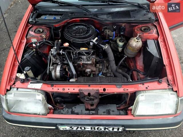 Красный Рено 19, объемом двигателя 1.4 л и пробегом 360 тыс. км за 2250 $, фото 11 на Automoto.ua