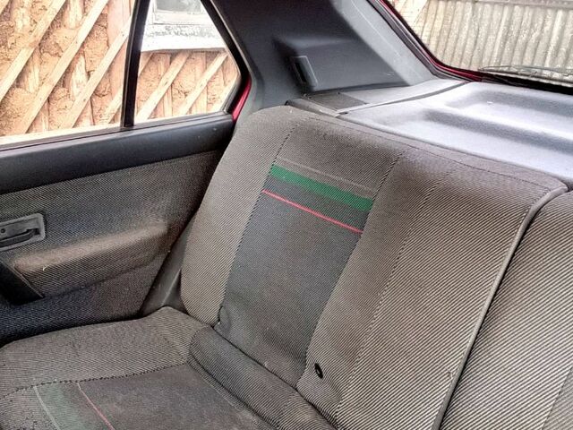 Красный Рено 19, объемом двигателя 1.4 л и пробегом 280 тыс. км за 750 $, фото 5 на Automoto.ua