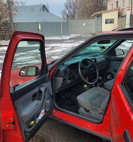 Красный Рено 19, объемом двигателя 1.4 л и пробегом 360 тыс. км за 2250 $, фото 3 на Automoto.ua