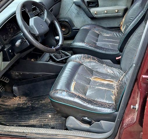 Красный Рено 19, объемом двигателя 1.8 л и пробегом 282 тыс. км за 850 $, фото 8 на Automoto.ua