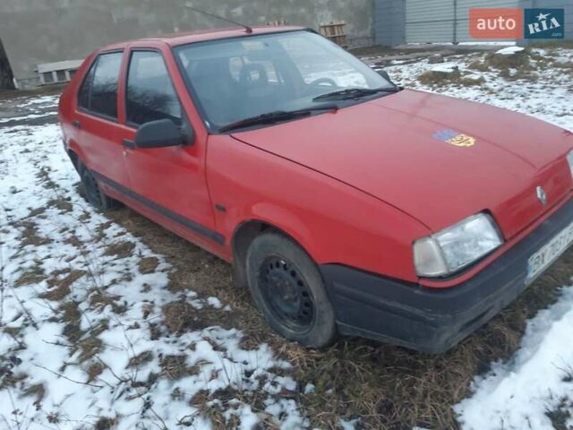Красный Рено 19, объемом двигателя 1.4 л и пробегом 100 тыс. км за 1000 $, фото 1 на Automoto.ua