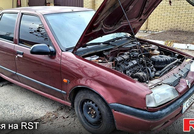 Красный Рено 19, объемом двигателя 1.8 л и пробегом 282 тыс. км за 850 $, фото 4 на Automoto.ua