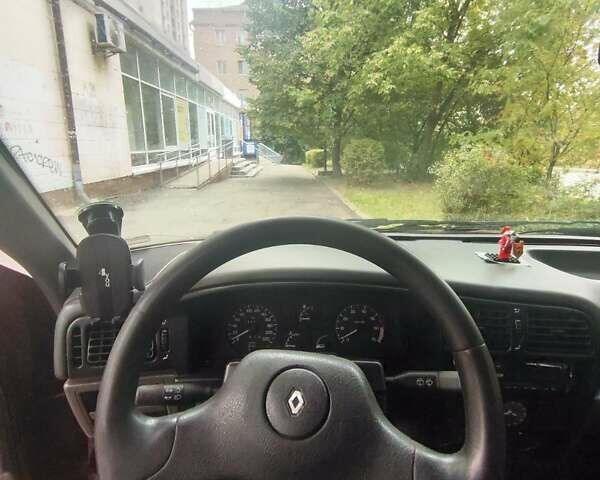 Красный Рено 19, объемом двигателя 1.7 л и пробегом 343 тыс. км за 2100 $, фото 9 на Automoto.ua