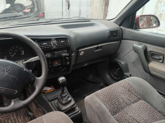 Червоний Рено 19, об'ємом двигуна 1.7 л та пробігом 333 тис. км за 950 $, фото 5 на Automoto.ua