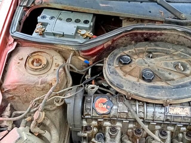 Красный Рено 19, объемом двигателя 18 л и пробегом 300 тыс. км за 900 $, фото 2 на Automoto.ua