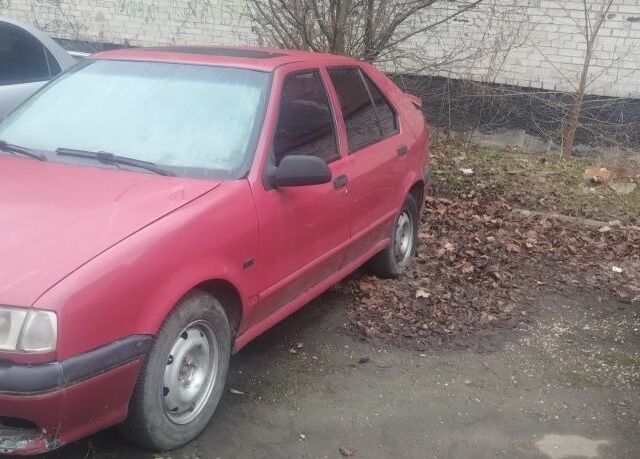 Красный Рено 19, объемом двигателя 1.7 л и пробегом 3 тыс. км за 406 $, фото 10 на Automoto.ua