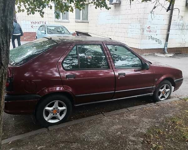 Красный Рено 19, объемом двигателя 1.7 л и пробегом 343 тыс. км за 2100 $, фото 4 на Automoto.ua