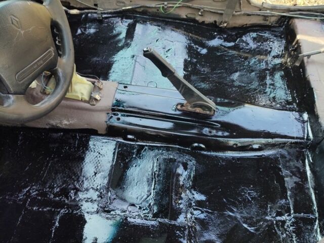 Червоний Рено 19, об'ємом двигуна 1.7 л та пробігом 333 тис. км за 950 $, фото 6 на Automoto.ua