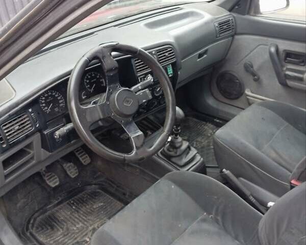 Червоний Рено 19, об'ємом двигуна 1.39 л та пробігом 25 тис. км за 947 $, фото 2 на Automoto.ua