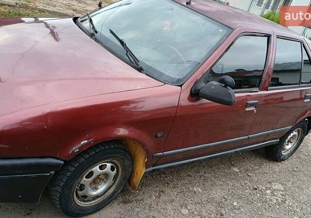 Красный Рено 19, объемом двигателя 1.8 л и пробегом 199 тыс. км за 800 $, фото 1 на Automoto.ua