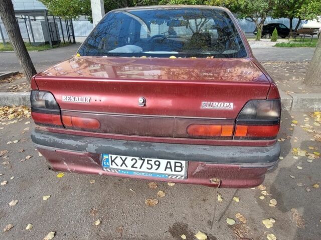 Красный Рено 19, объемом двигателя 1.4 л и пробегом 235 тыс. км за 900 $, фото 2 на Automoto.ua
