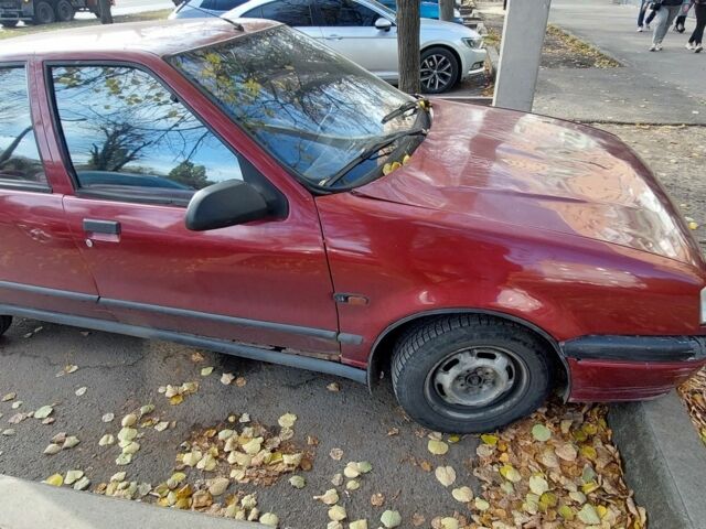 Красный Рено 19, объемом двигателя 1.4 л и пробегом 235 тыс. км за 900 $, фото 1 на Automoto.ua
