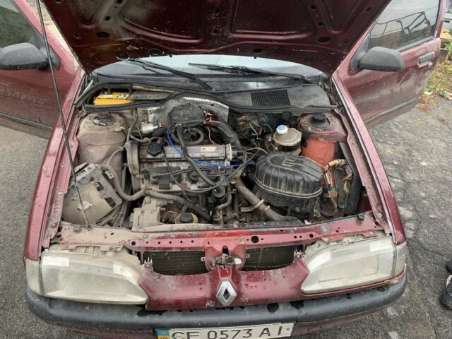 Красный Рено 19, объемом двигателя 1.7 л и пробегом 190 тыс. км за 550 $, фото 3 на Automoto.ua