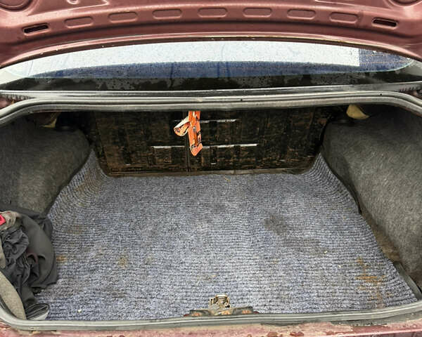 Червоний Рено 19, об'ємом двигуна 1.72 л та пробігом 300 тис. км за 850 $, фото 10 на Automoto.ua