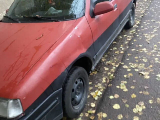 Красный Рено 19, объемом двигателя 1.8 л и пробегом 1000 тыс. км за 478 $, фото 2 на Automoto.ua