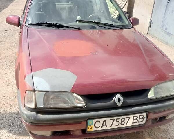 Красный Рено 19, объемом двигателя 1.8 л и пробегом 363 тыс. км за 900 $, фото 1 на Automoto.ua
