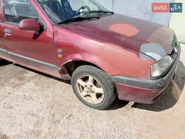 Красный Рено 19, объемом двигателя 1.8 л и пробегом 363 тыс. км за 900 $, фото 7 на Automoto.ua