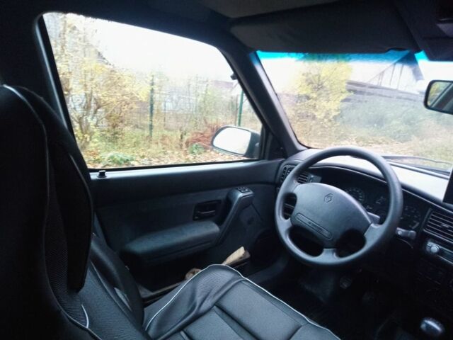 Красный Рено 19, объемом двигателя 1.7 л и пробегом 1 тыс. км за 1300 $, фото 3 на Automoto.ua