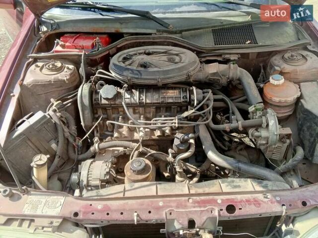 Красный Рено 19, объемом двигателя 1.8 л и пробегом 363 тыс. км за 900 $, фото 3 на Automoto.ua