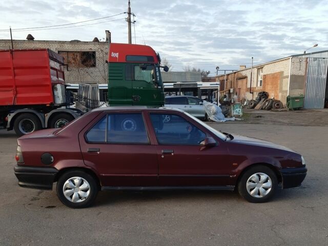 Красный Рено 19, объемом двигателя 1.7 л и пробегом 307 тыс. км за 1200 $, фото 6 на Automoto.ua