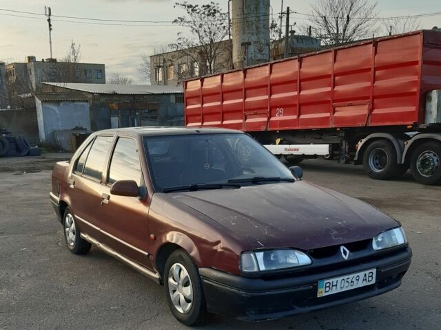 Красный Рено 19, объемом двигателя 1.7 л и пробегом 307 тыс. км за 1200 $, фото 5 на Automoto.ua