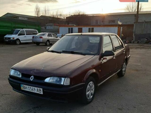 Красный Рено 19, объемом двигателя 1.7 л и пробегом 307 тыс. км за 1200 $, фото 5 на Automoto.ua