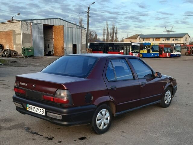 Красный Рено 19, объемом двигателя 1.7 л и пробегом 307 тыс. км за 1200 $, фото 7 на Automoto.ua