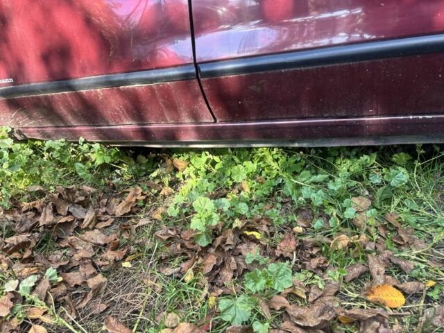 Красный Рено 19, объемом двигателя 1.8 л и пробегом 250 тыс. км за 1150 $, фото 4 на Automoto.ua