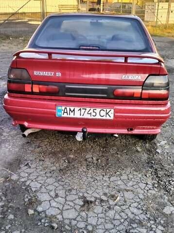 Красный Рено 19, объемом двигателя 1.4 л и пробегом 279 тыс. км за 2199 $, фото 31 на Automoto.ua
