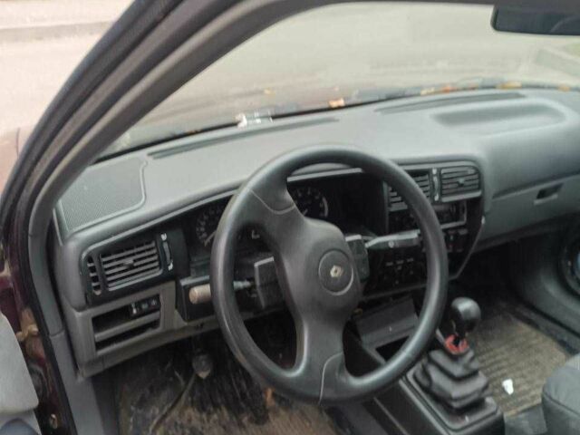 Красный Рено 19, объемом двигателя 1.4 л и пробегом 600 тыс. км за 1500 $, фото 1 на Automoto.ua