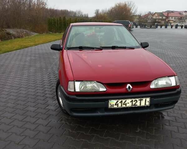 Красный Рено 19, объемом двигателя 1.9 л и пробегом 262 тыс. км за 1550 $, фото 1 на Automoto.ua