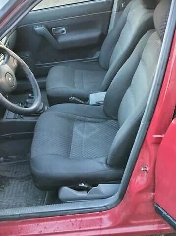 Красный Рено 19, объемом двигателя 1.4 л и пробегом 279 тыс. км за 2199 $, фото 16 на Automoto.ua