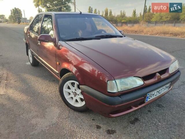 Красный Рено 19, объемом двигателя 1.4 л и пробегом 420 тыс. км за 1600 $, фото 6 на Automoto.ua