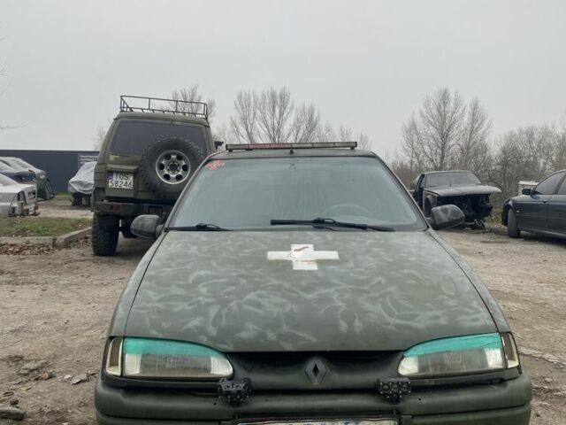 Красный Рено 19, объемом двигателя 1.4 л и пробегом 300 тыс. км за 550 $, фото 1 на Automoto.ua