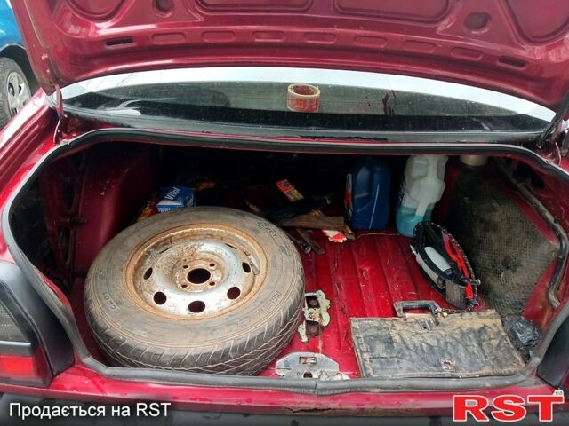 Красный Рено 19, объемом двигателя 1.4 л и пробегом 211 тыс. км за 1000 $, фото 4 на Automoto.ua