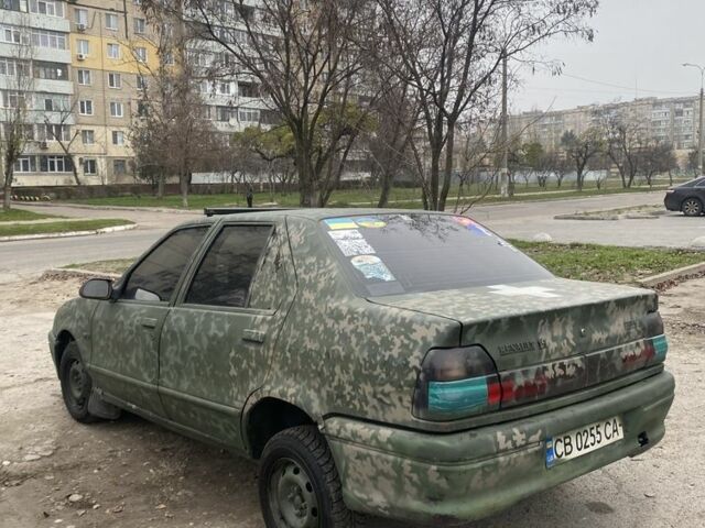 Красный Рено 19, объемом двигателя 1.4 л и пробегом 300 тыс. км за 550 $, фото 2 на Automoto.ua