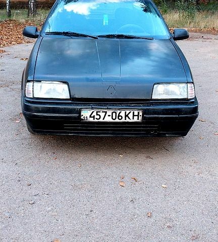 Рено 19, объемом двигателя 1.7 л и пробегом 300 тыс. км за 950 $, фото 1 на Automoto.ua