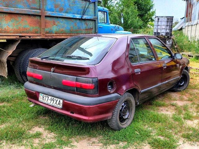 Рено 19, объемом двигателя 1.8 л и пробегом 285 тыс. км за 680 $, фото 2 на Automoto.ua
