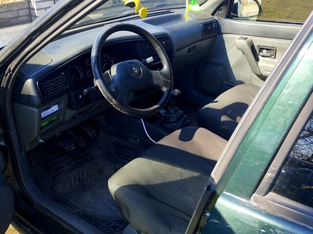 Рено 19, об'ємом двигуна 1.8 л та пробігом 0 тис. км за 700 $, фото 2 на Automoto.ua